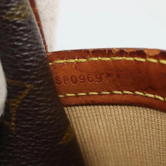 LOUIS VUITTON Monogram Reporter PM Shoulder Bag - Picture 14 of 16